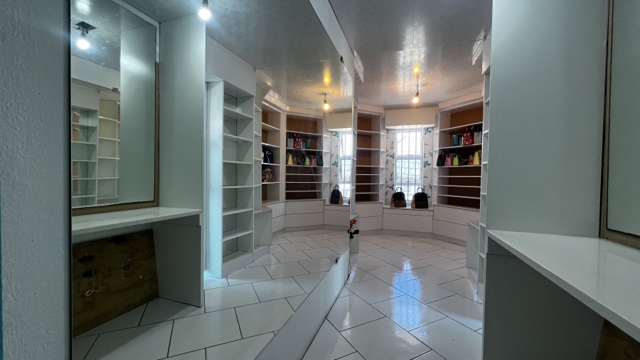 7 Bedroom Property for Sale in West Beach Western Cape